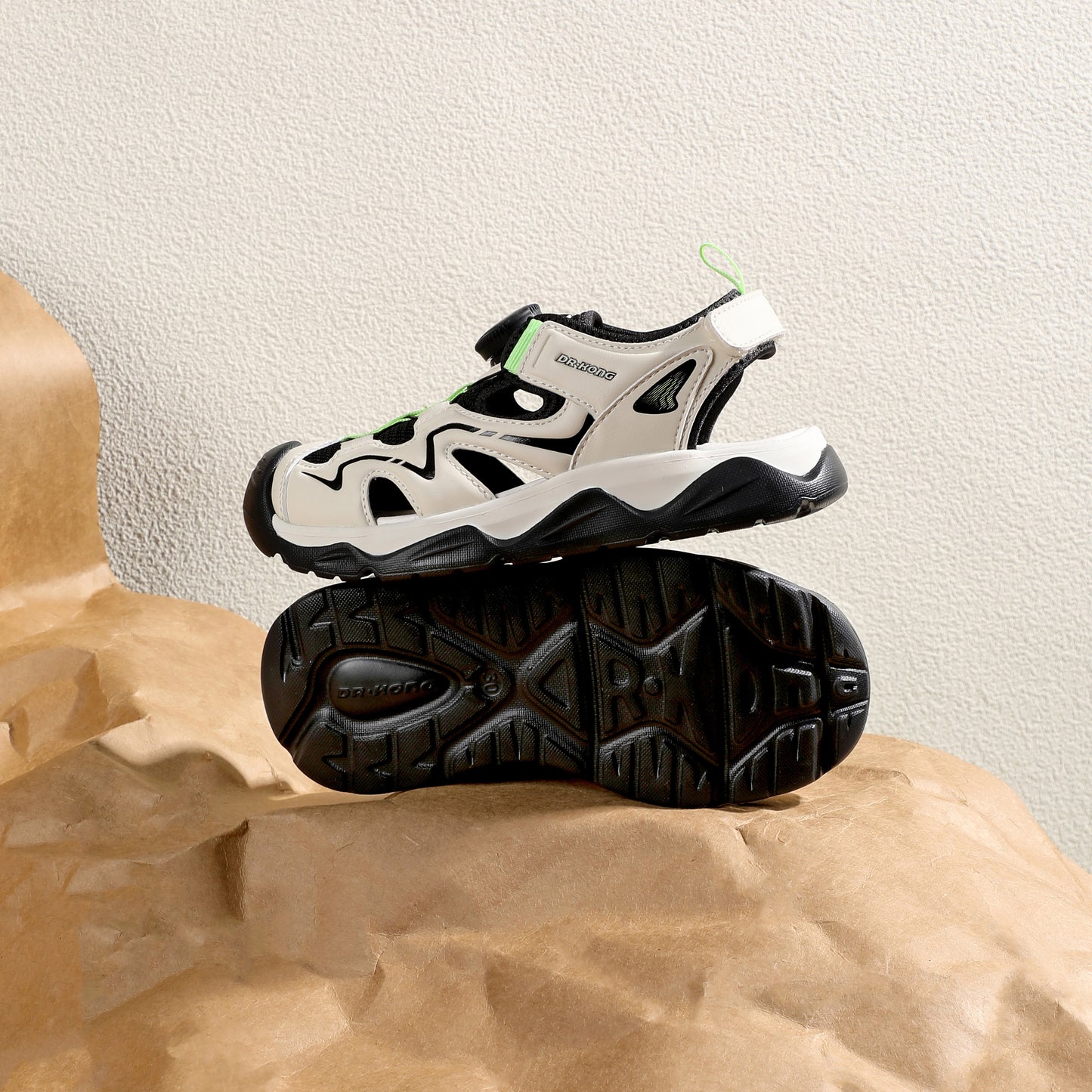 DR KONG 011 WHITE BLACK SANDALS