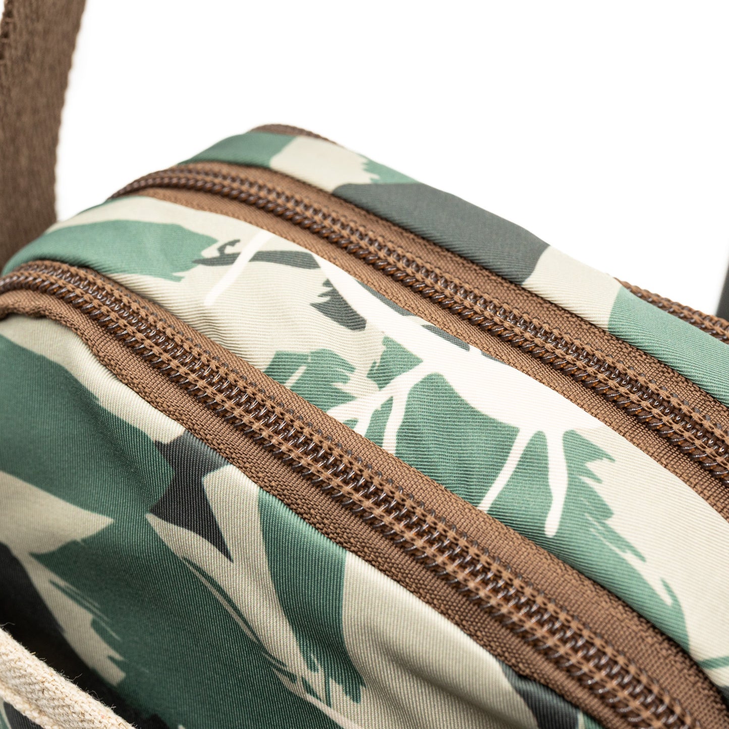 YAN SHUANG Unisex crossbody bag Fresh Green Leaves