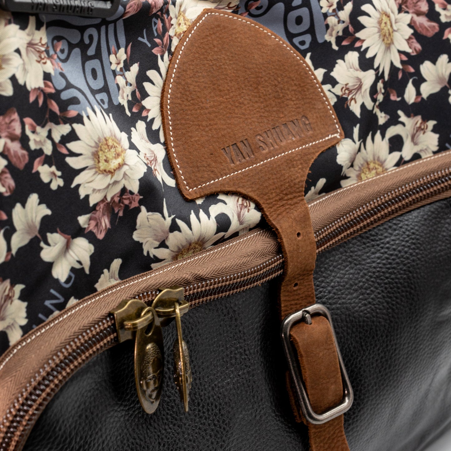 YAN SHUANG Chrysanthemum Leather Urban Bag